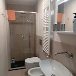 A Few Steps From Lake Como, Central Beautiful Flat アパート *