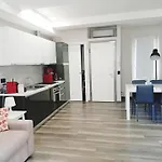 A Few Steps From Como, Beautiful Flat كومو