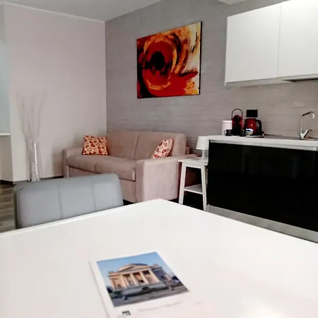 Apartment Beautiful Flat A Pochi Passi Dal Como